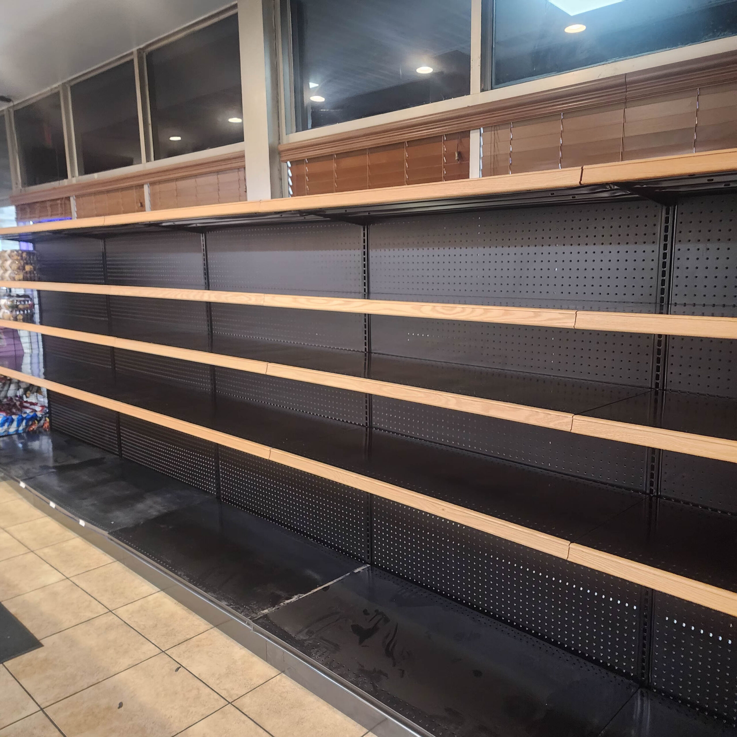 STORES FIXTURES NJ-348